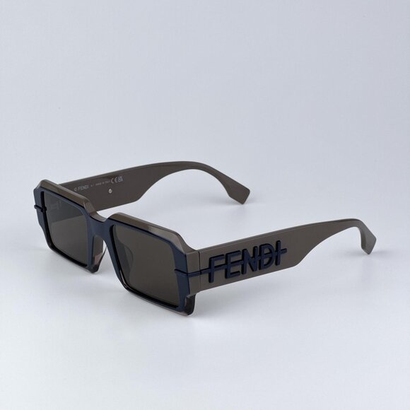 Fendi FENDIGRAPHY FE40073U 50E  Men NEW AUTHENTIC Sunglasses Rectangle Brown - Picture 3 of 10